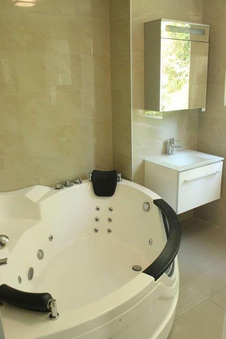 Predaj bytu 4-izbový 110 m², MAUER, Wien, Viedeň Predaj bytu 4-izbový 110 m², MAUER, Wien, Viedeň