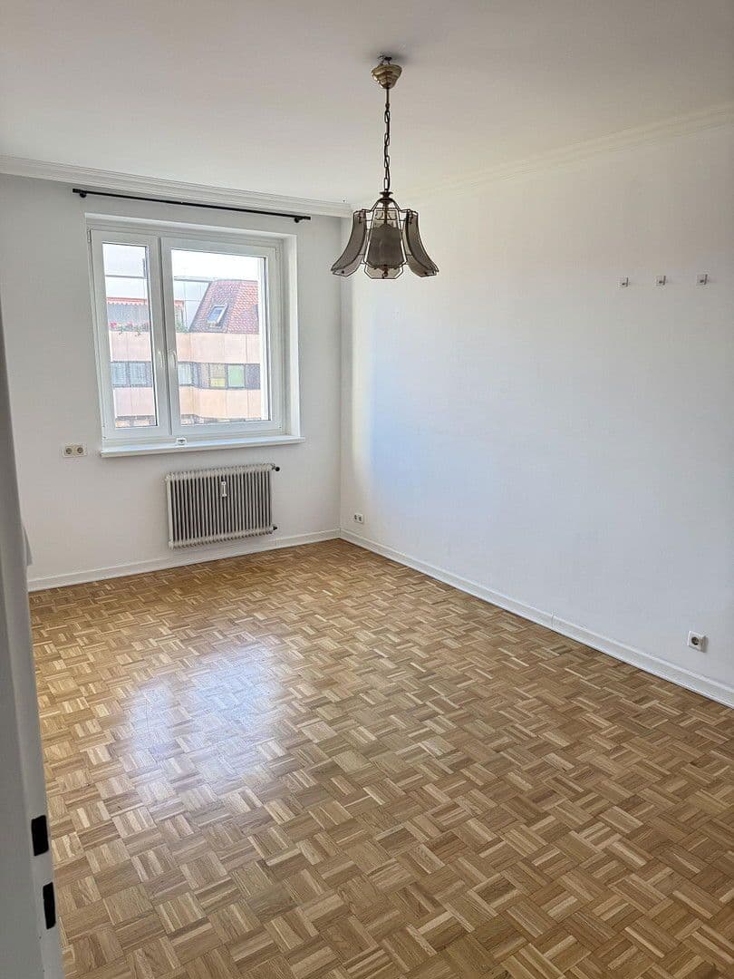 Prenájom bytu 4-izbový 100 m², Villacherstrasse 1B, Klagenfurt, Korutánsko Prenájom bytu 4-izbový 100 m², Villacherstrasse 1B, Klagenfurt, Korutánsko