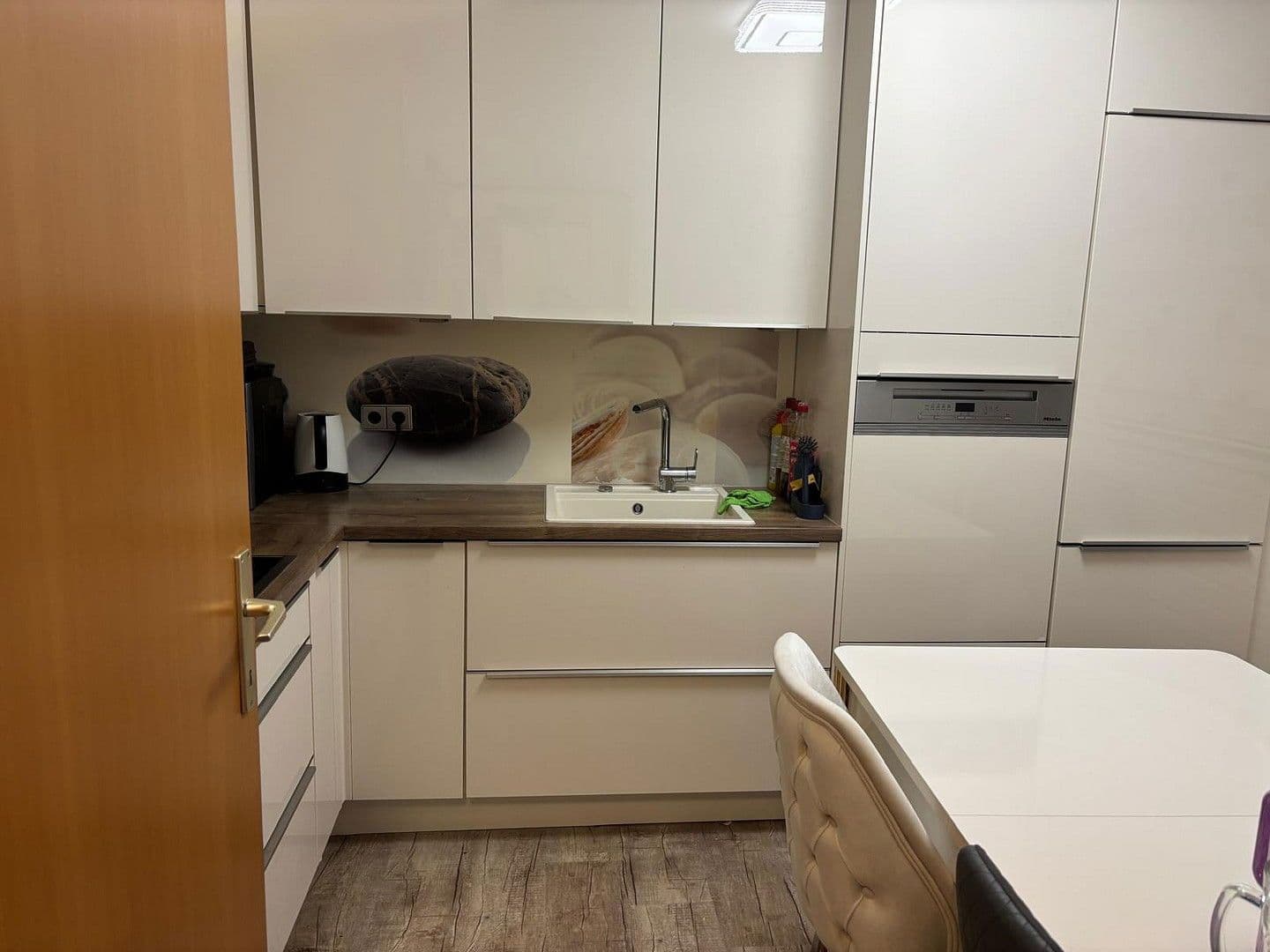 Predaj bytu 3-izbový 77 m², Landeck/Tirol Österreich, Tirolsko Predaj bytu 3-izbový 77 m², Landeck/Tirol Österreich, Tirolsko