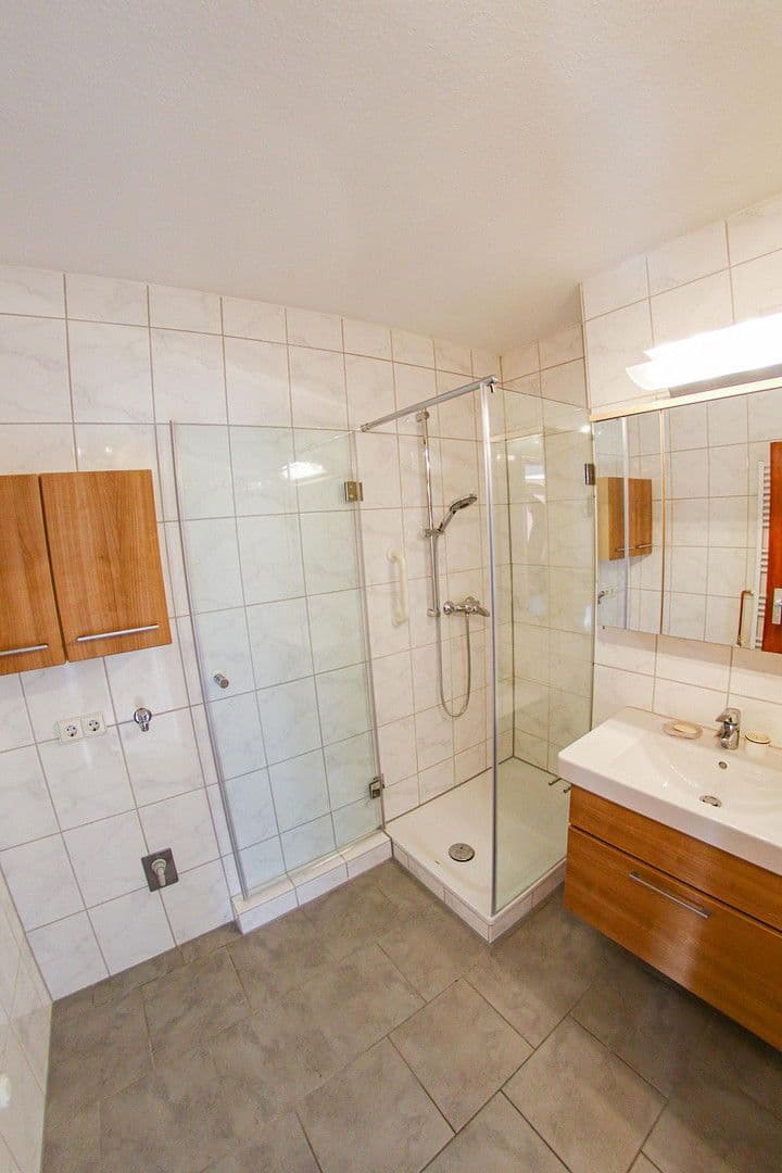 Prenájom bytu 3-izbový 94 m², Hemmingen, Bádensko-Wurttembersko Prenájom bytu 3-izbový 94 m², Hemmingen, Bádensko-Wurttembersko