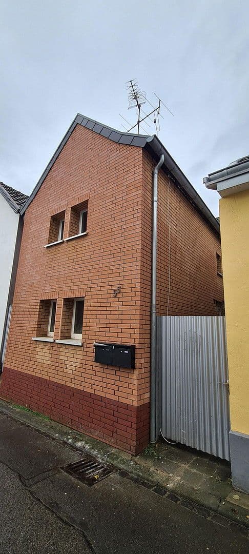 Prenájom domu 80 m², pozemek 220 m², Meerhausener Str 55, Bonn, Severné Porýnie - Westfálsko Prenájom domu 80 m², pozemek 220 m², Meerhausener Str 55, Bonn, Severné Porýnie - Westfálsko