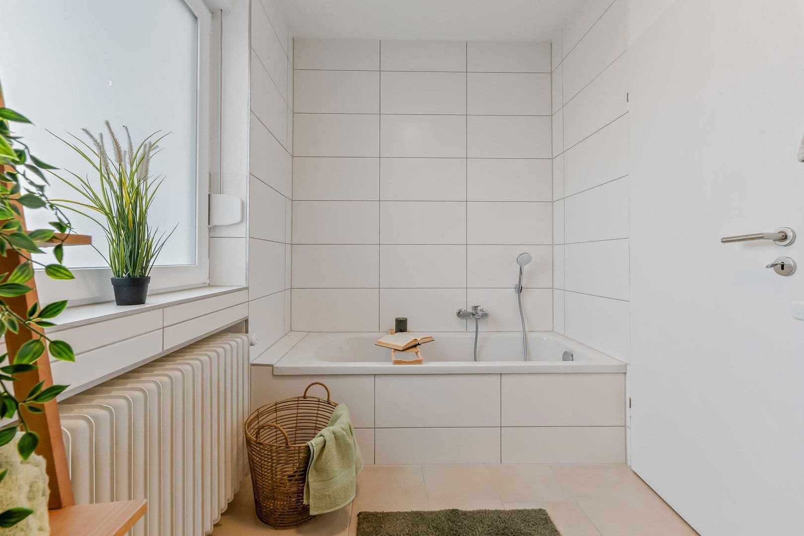 Predaj domu 200 m², pozemek 188 m², Saalbaustraße 29, Neu-Ulm, Bavorsko Predaj domu 200 m², pozemek 188 m², Saalbaustraße 29, Neu-Ulm, Bavorsko