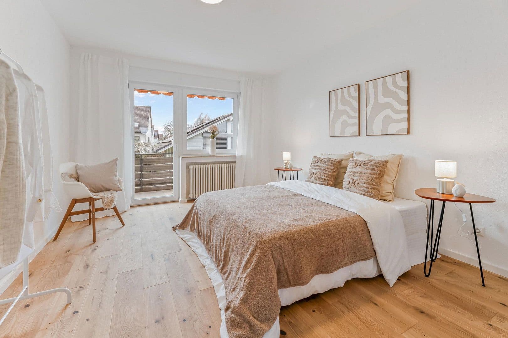 Predaj domu 200 m², pozemek 188 m², Saalbaustraße 29, Neu-Ulm, Bavorsko Predaj domu 200 m², pozemek 188 m², Saalbaustraße 29, Neu-Ulm, Bavorsko