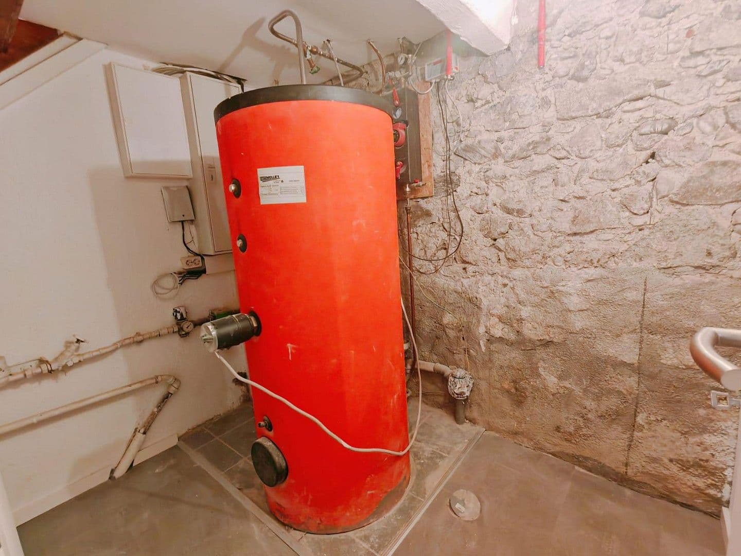 Predaj domu 130 m², pozemek 2.678 m², Manthalstr. 2, Berg, Bavorsko Predaj domu 130 m², pozemek 2.678 m², Manthalstr. 2, Berg, Bavorsko