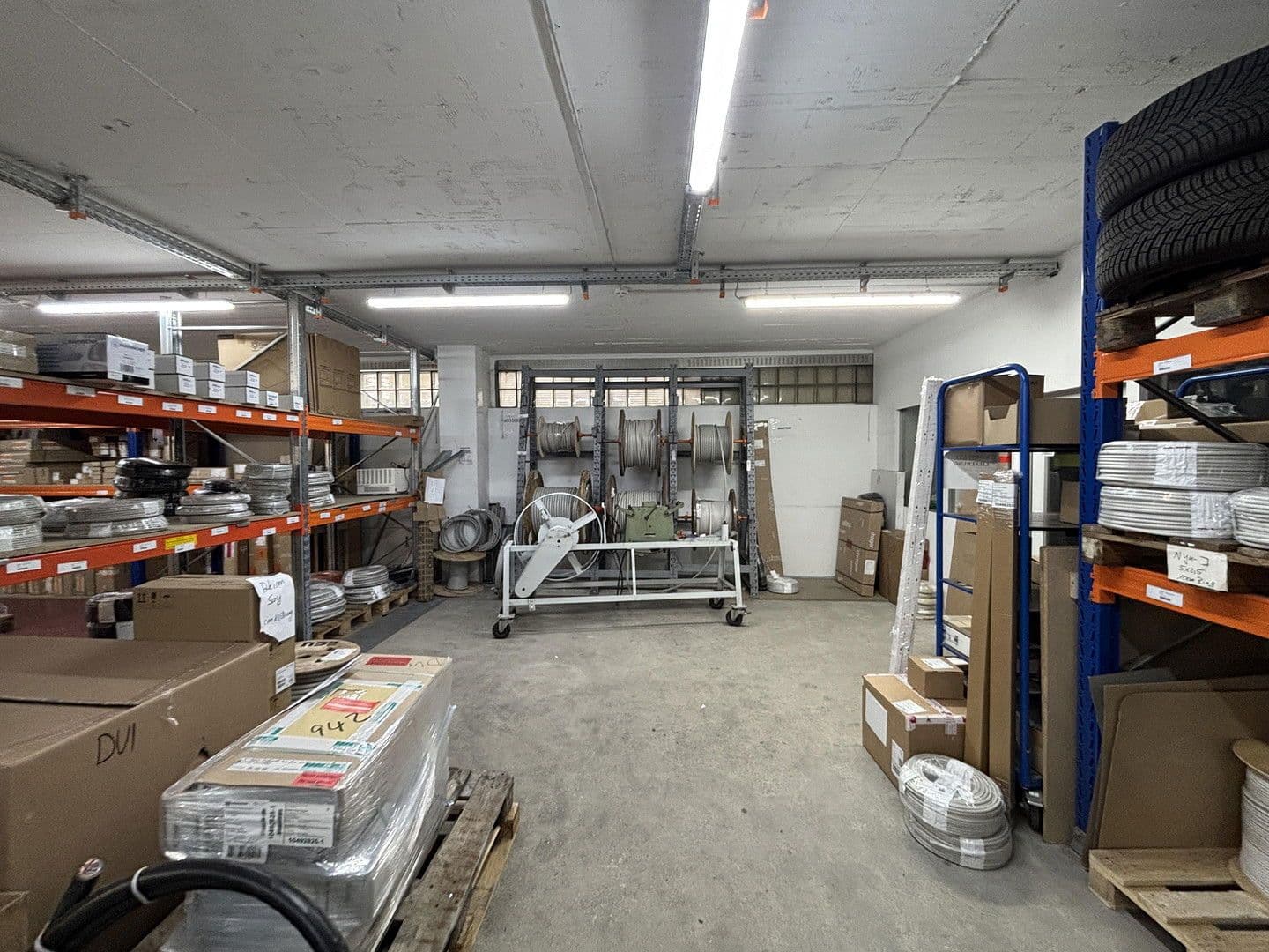 Prenájom nebytového priestoru 285 m², Münsterstrasse 330, Düsseldorf, Severné Porýnie - Westfálsko Prenájom nebytového priestoru 285 m², Münsterstrasse 330, Düsseldorf, Severné Porýnie - Westfálsko