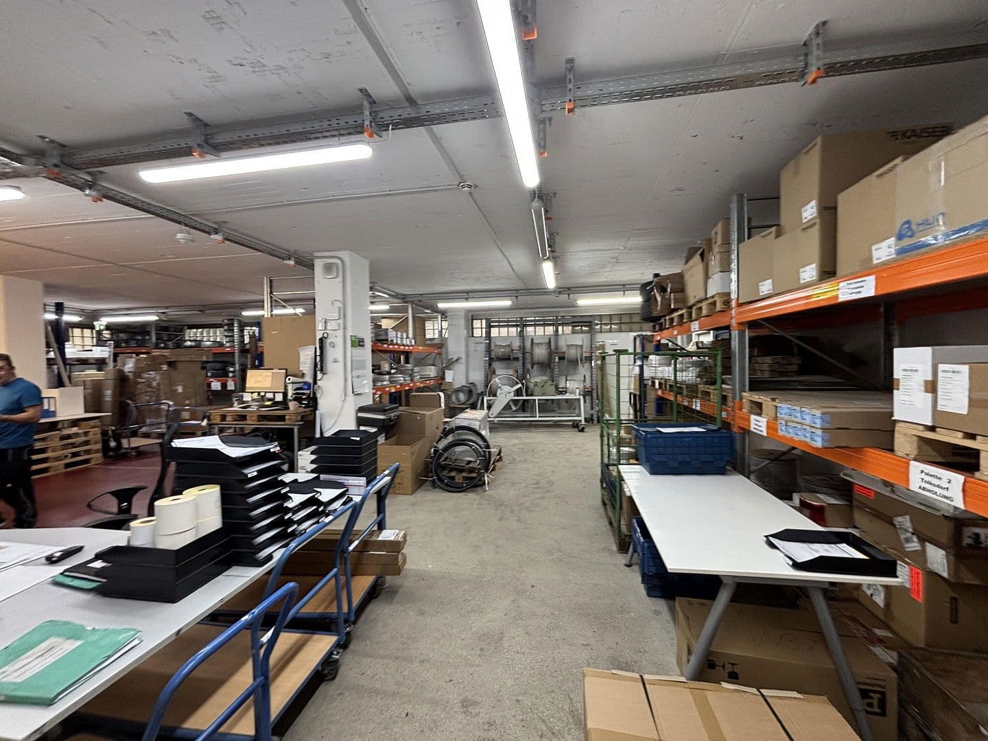 Prenájom nebytového priestoru 285 m², Münsterstrasse 330, Düsseldorf, Severné Porýnie - Westfálsko Prenájom nebytového priestoru 285 m², Münsterstrasse 330, Düsseldorf, Severné Porýnie - Westfálsko