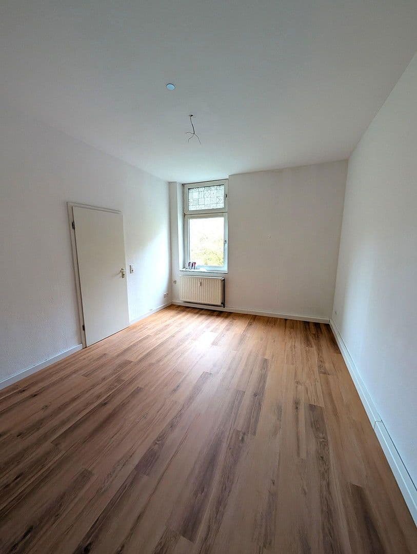 Prenájom bytu 3-izbový 85 m², Dürener Straße 17, Dortmund, Severné Porýnie - Westfálsko Prenájom bytu 3-izbový 85 m², Dürener Straße 17, Dortmund, Severné Porýnie - Westfálsko