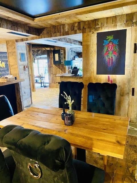 Predaj nebytového priestoru 1.100 m², Hauptstraße 40, Klettgau, Bádensko-Wurttembersko Predaj nebytového priestoru 1.100 m², Hauptstraße 40, Klettgau, Bádensko-Wurttembersko