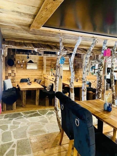 Predaj nebytového priestoru 1.100 m², Hauptstraße 40, Klettgau, Bádensko-Wurttembersko Predaj nebytového priestoru 1.100 m², Hauptstraße 40, Klettgau, Bádensko-Wurttembersko