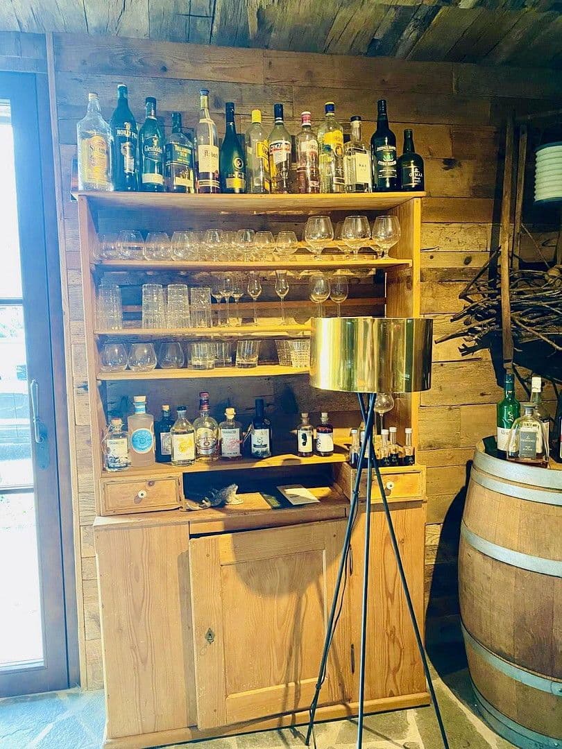 Predaj nebytového priestoru 1.100 m², Hauptstraße 40, Klettgau, Bádensko-Wurttembersko Predaj nebytového priestoru 1.100 m², Hauptstraße 40, Klettgau, Bádensko-Wurttembersko