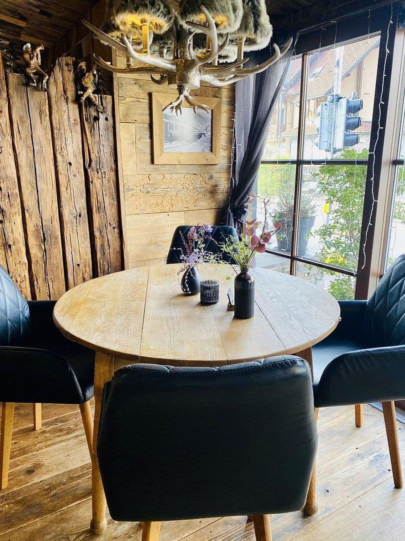 Predaj nebytového priestoru 1.100 m², Hauptstraße 40, Klettgau, Bádensko-Wurttembersko Predaj nebytového priestoru 1.100 m², Hauptstraße 40, Klettgau, Bádensko-Wurttembersko