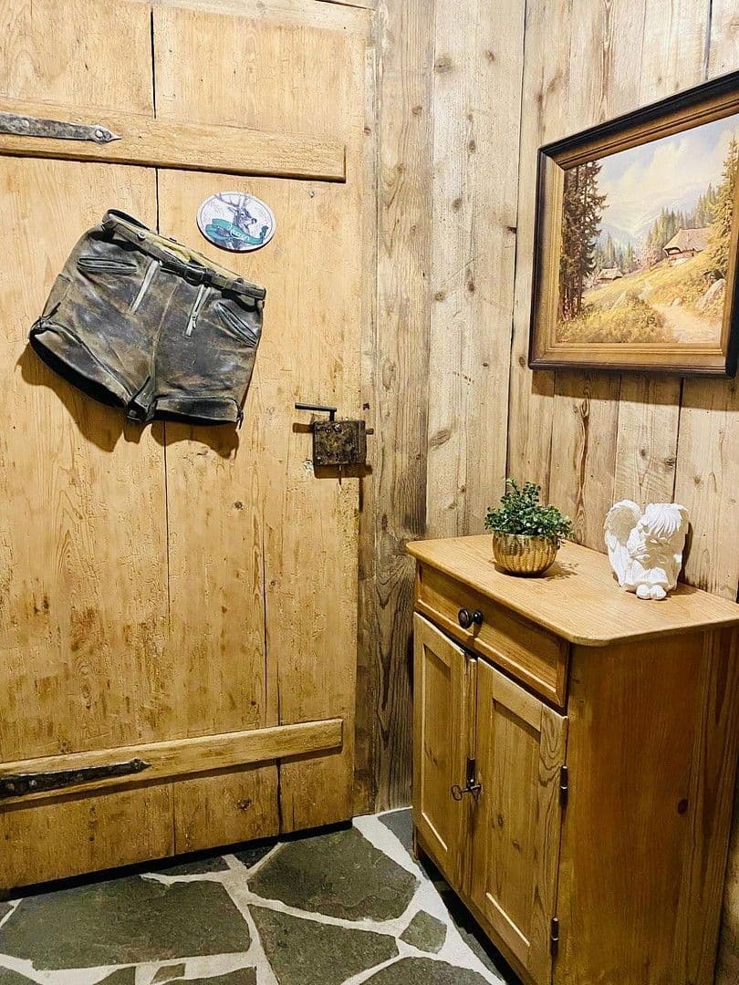 Predaj nebytového priestoru 1.100 m², Hauptstraße 40, Klettgau, Bádensko-Wurttembersko Predaj nebytového priestoru 1.100 m², Hauptstraße 40, Klettgau, Bádensko-Wurttembersko