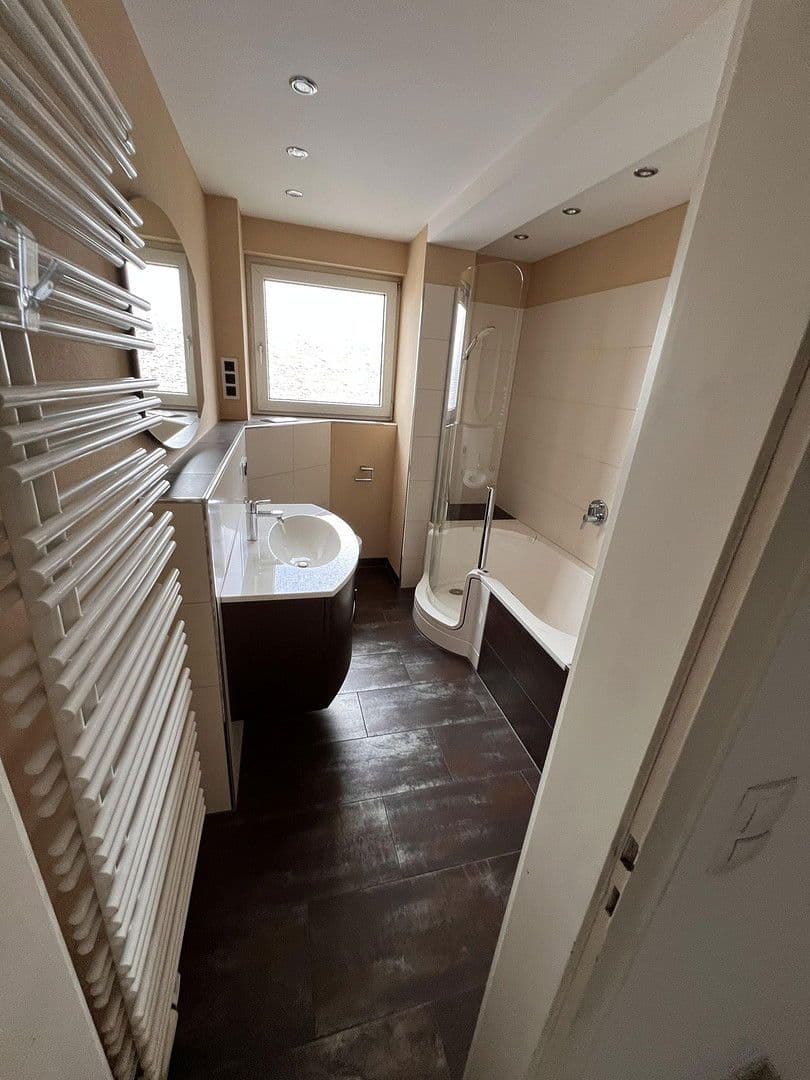 Predaj bytu 4-izbový 91 m², Bismarckstraße 56, Pforzheim, Bádensko-Wurttembersko Predaj bytu 4-izbový 91 m², Bismarckstraße 56, Pforzheim, Bádensko-Wurttembersko