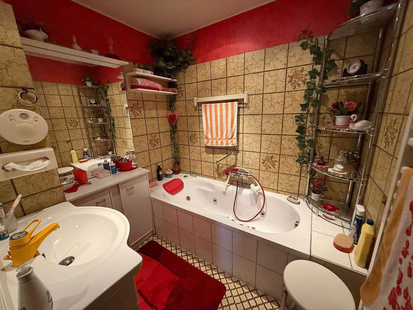 Prenájom domu 120 m², pozemek 800 m², Wiefelstede, Dolné Sasko Prenájom domu 120 m², pozemek 800 m², Wiefelstede, Dolné Sasko