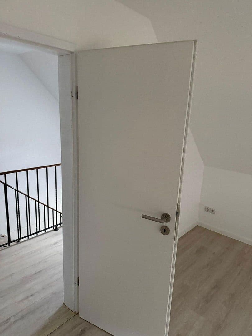 Prenájom domu 120 m², pozemek 1.300 m², Wiefelstede, Dolné Sasko Prenájom domu 120 m², pozemek 1.300 m², Wiefelstede, Dolné Sasko