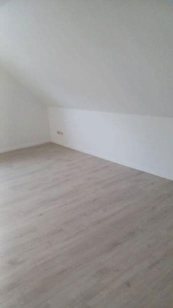 Predaj domu 120 m², pozemek 1.300 m², Wiefelstede, Dolné Sasko Predaj domu 120 m², pozemek 1.300 m², Wiefelstede, Dolné Sasko