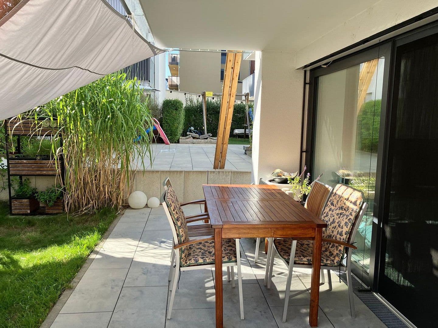 Prenájom bytu 3-izbový 88 m², Radolfzell am Bodensee, Bádensko-Wurttembersko Prenájom bytu 3-izbový 88 m², Radolfzell am Bodensee, Bádensko-Wurttembersko