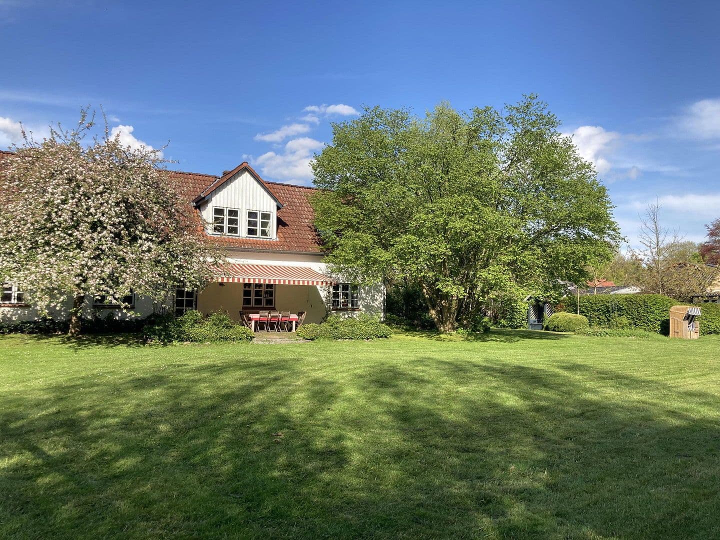 Predaj domu 173 m², pozemek 3.994 m², Eutin, Šlezvicko-Holštajnsko Predaj domu 173 m², pozemek 3.994 m², Eutin, Šlezvicko-Holštajnsko