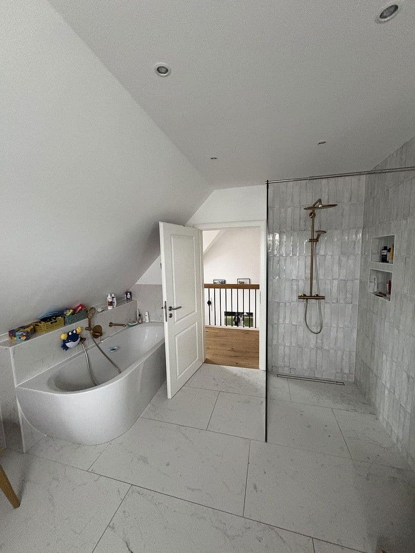 Predaj domu 134 m², pozemek 584 m², Werneuchen, Brandenbursko Predaj domu 134 m², pozemek 584 m², Werneuchen, Brandenbursko