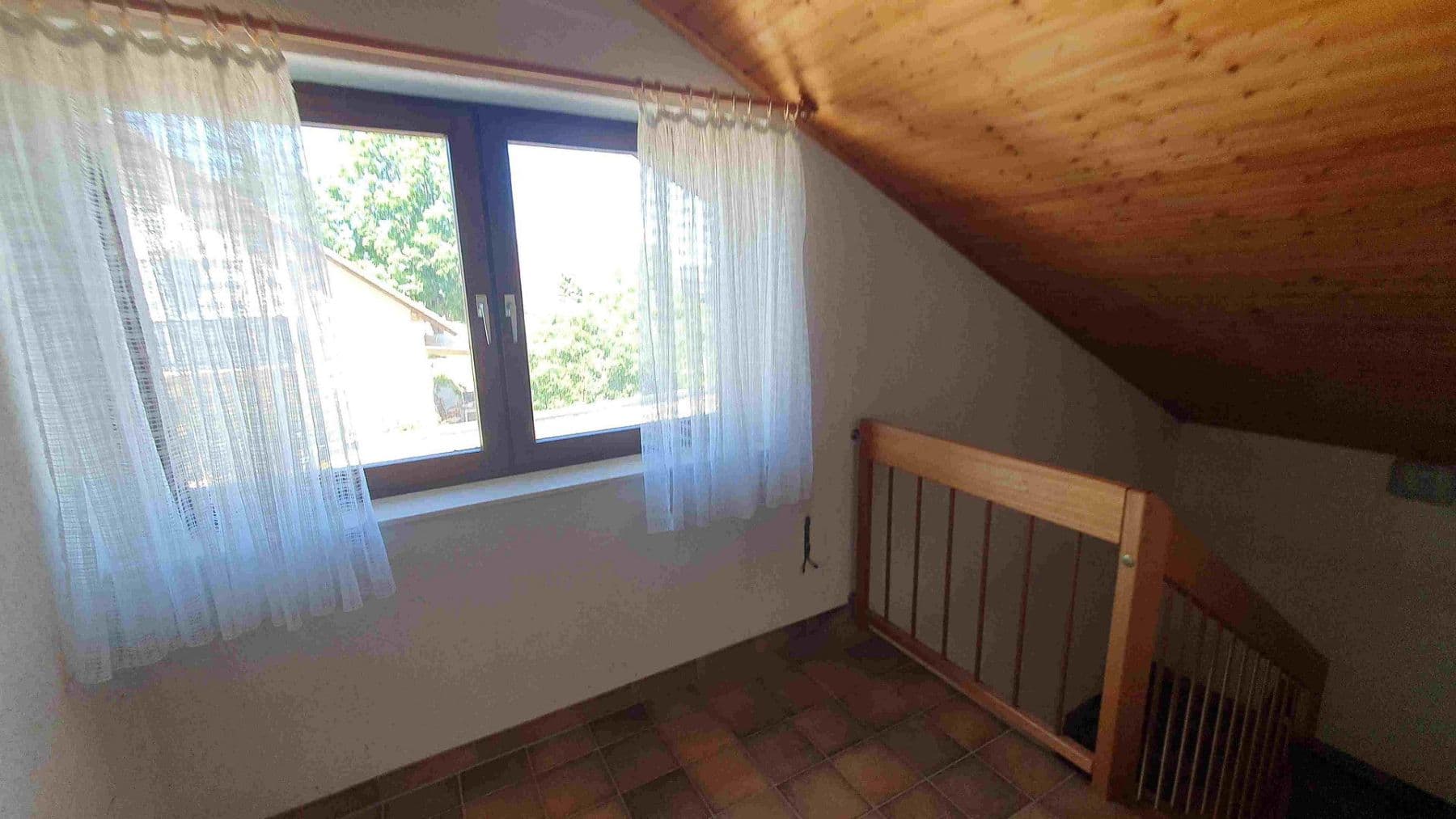 Predaj domu 199 m², pozemek 984 m², Langenlonsheim, Porýnie-Falcko Predaj domu 199 m², pozemek 984 m², Langenlonsheim, Porýnie-Falcko