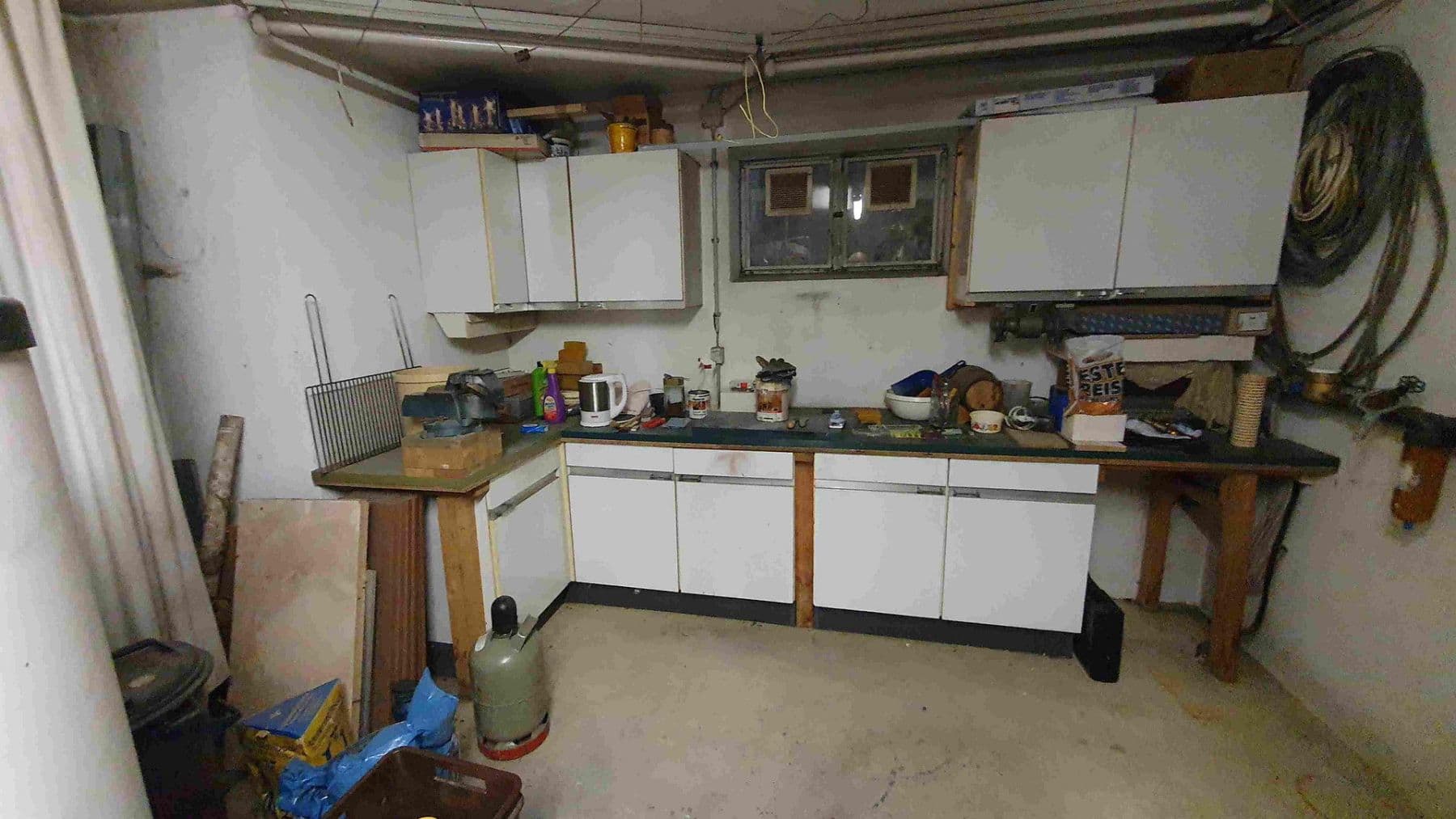 Predaj domu 199 m², pozemek 984 m², Langenlonsheim, Porýnie-Falcko Predaj domu 199 m², pozemek 984 m², Langenlonsheim, Porýnie-Falcko