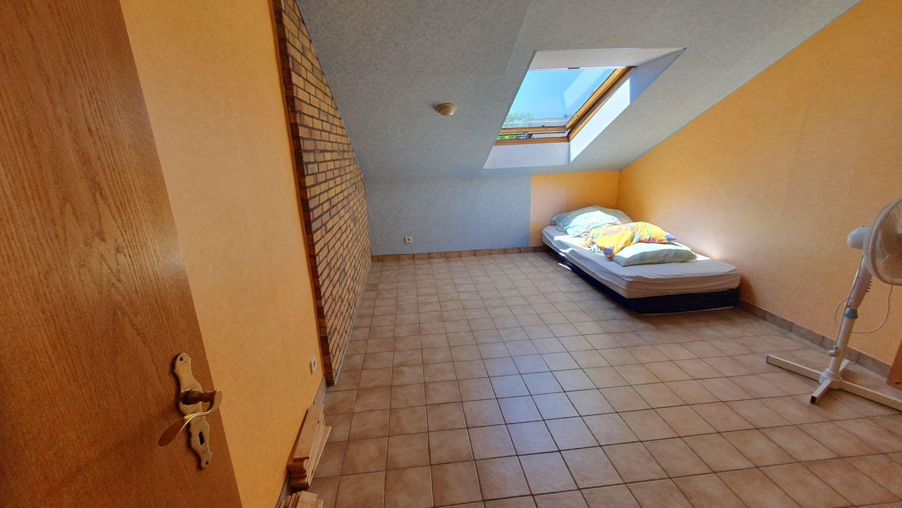 Predaj domu 199 m², pozemek 984 m², Langenlonsheim, Porýnie-Falcko Predaj domu 199 m², pozemek 984 m², Langenlonsheim, Porýnie-Falcko