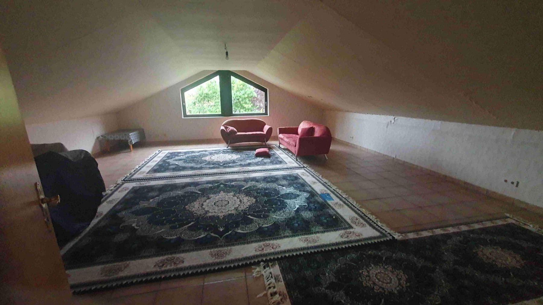 Predaj domu 199 m², pozemek 984 m², Langenlonsheim, Porýnie-Falcko Predaj domu 199 m², pozemek 984 m², Langenlonsheim, Porýnie-Falcko