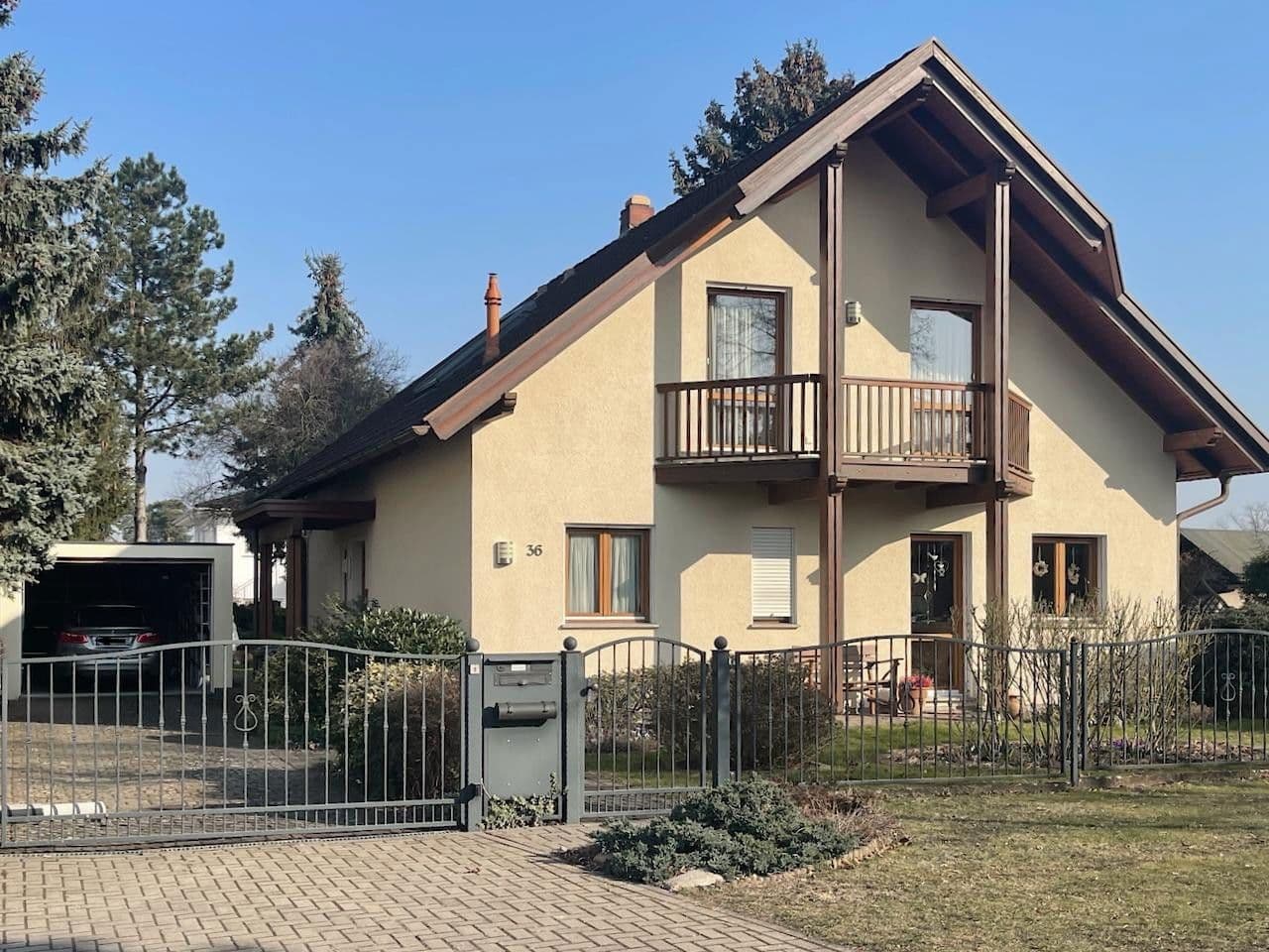 Predaj domu 169 m², pozemek 758 m², Glienicke/Nordbahn, Brandenbursko Predaj domu 169 m², pozemek 758 m², Glienicke/Nordbahn, Brandenbursko