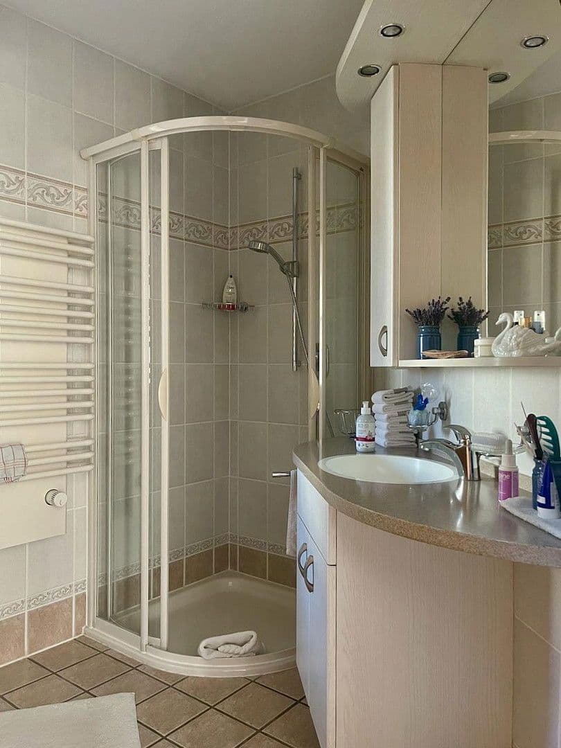 Predaj domu 169 m², pozemek 758 m², Glienicke/Nordbahn, Brandenbursko Predaj domu 169 m², pozemek 758 m², Glienicke/Nordbahn, Brandenbursko