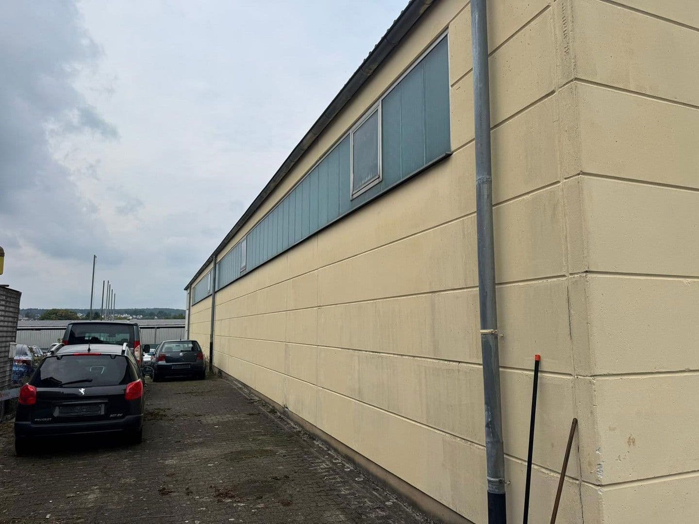 Prenájom nebytového priestoru 862 m², Ofterdingen, Bádensko-Wurttembersko Prenájom nebytového priestoru 862 m², Ofterdingen, Bádensko-Wurttembersko