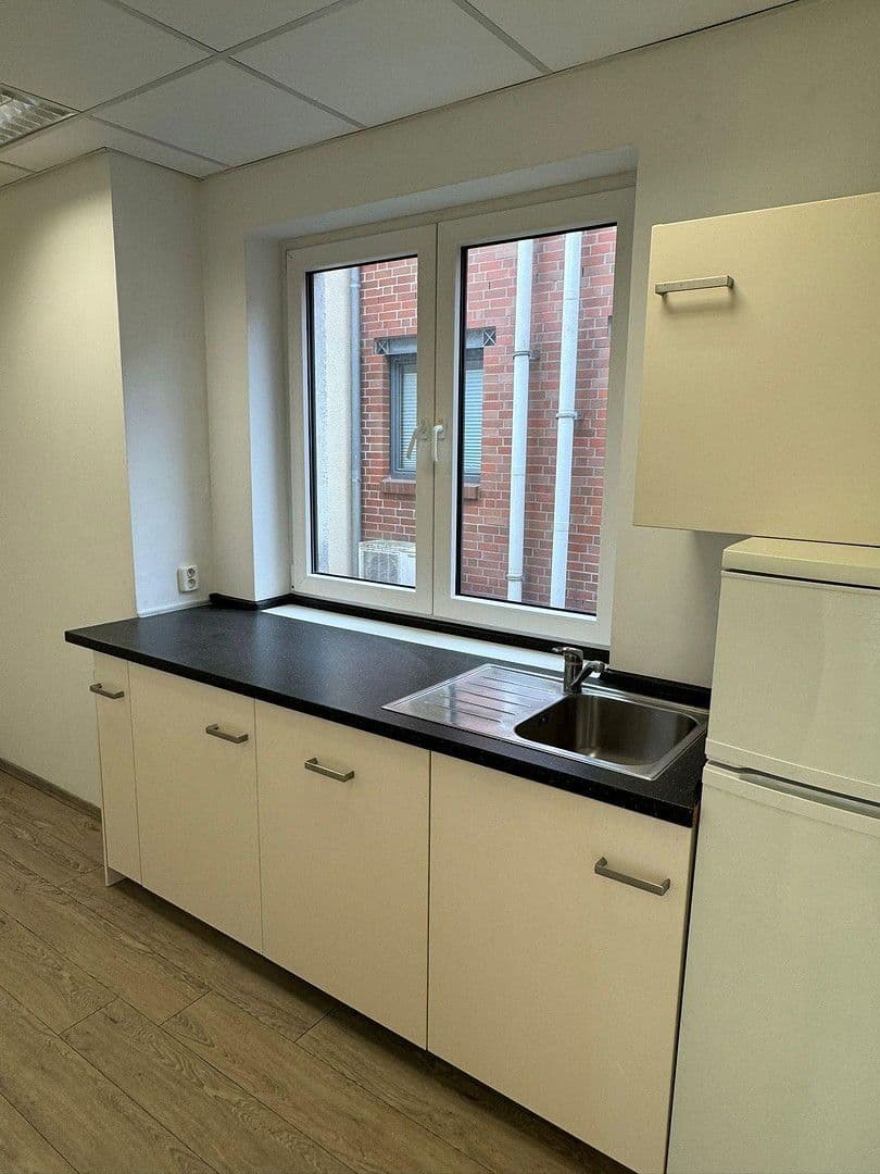 Prenájom kancelárie 90 m², Hansestraße 2-4, Stade, Dolné Sasko Prenájom kancelárie 90 m², Hansestraße 2-4, Stade, Dolné Sasko