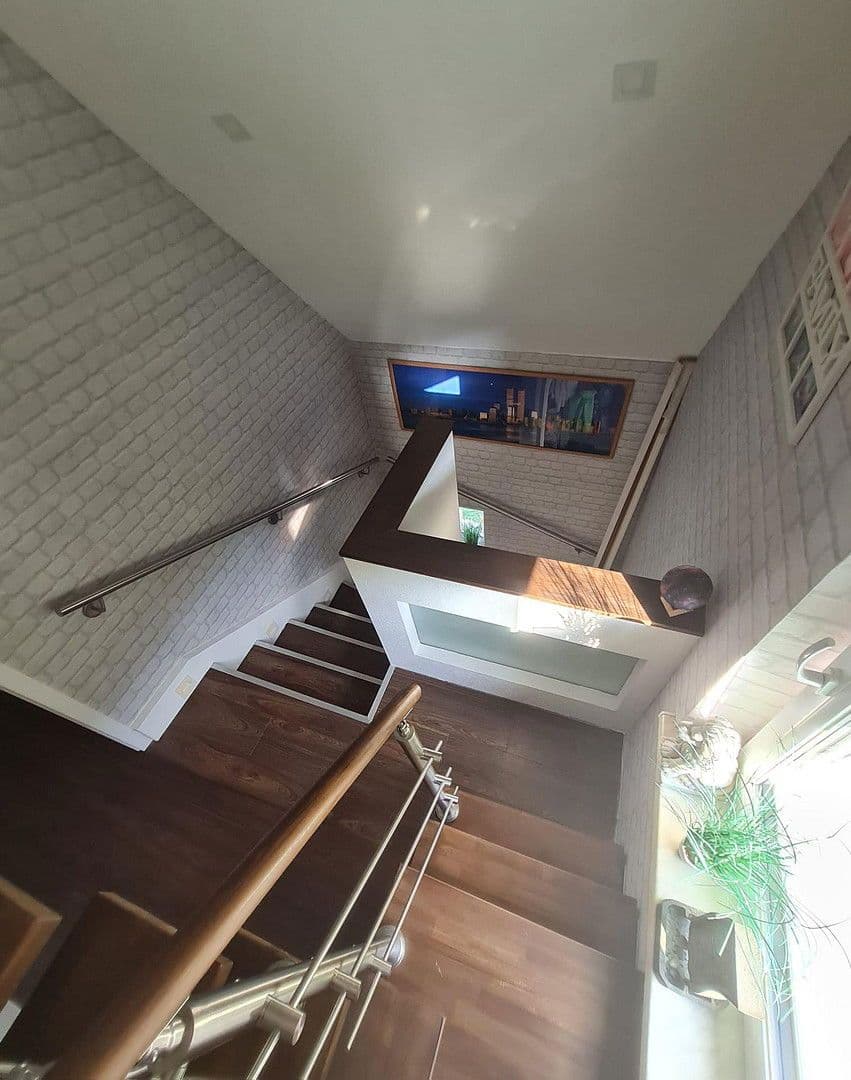 Predaj domu 185 m², pozemek 996 m², Kaiserslautern, Porýnie-Falcko Predaj domu 185 m², pozemek 996 m², Kaiserslautern, Porýnie-Falcko