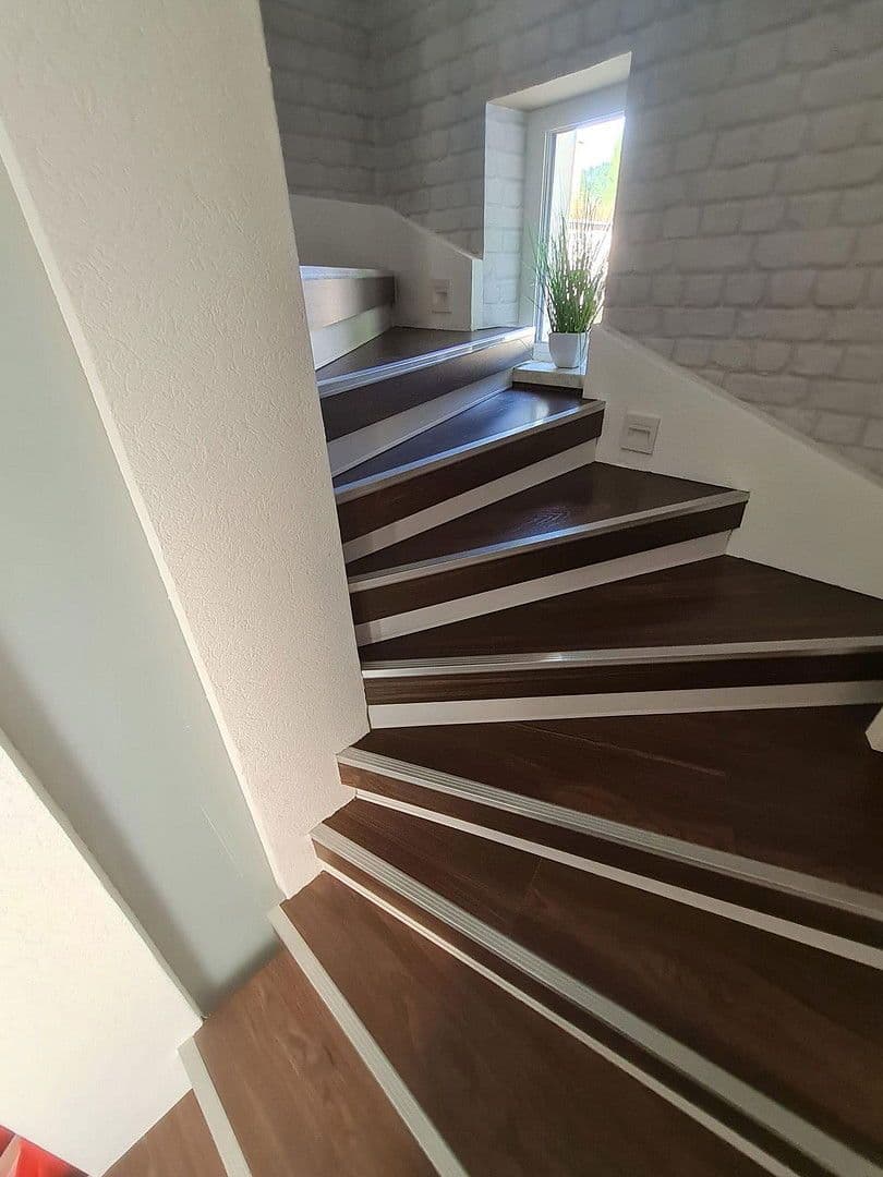 Predaj domu 185 m², pozemek 996 m², Kaiserslautern, Porýnie-Falcko Predaj domu 185 m², pozemek 996 m², Kaiserslautern, Porýnie-Falcko