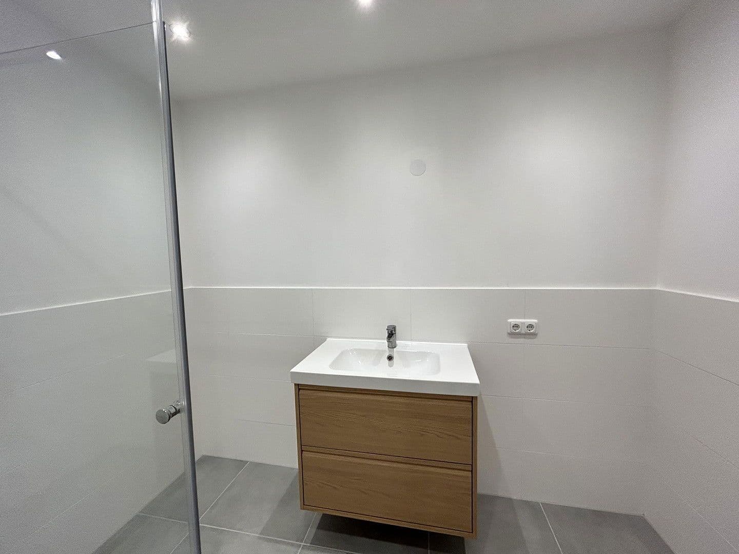 Prenájom bytu 2-izbový 89 m², Ellingerweg 98, München, Bavorsko Prenájom bytu 2-izbový 89 m², Ellingerweg 98, München, Bavorsko