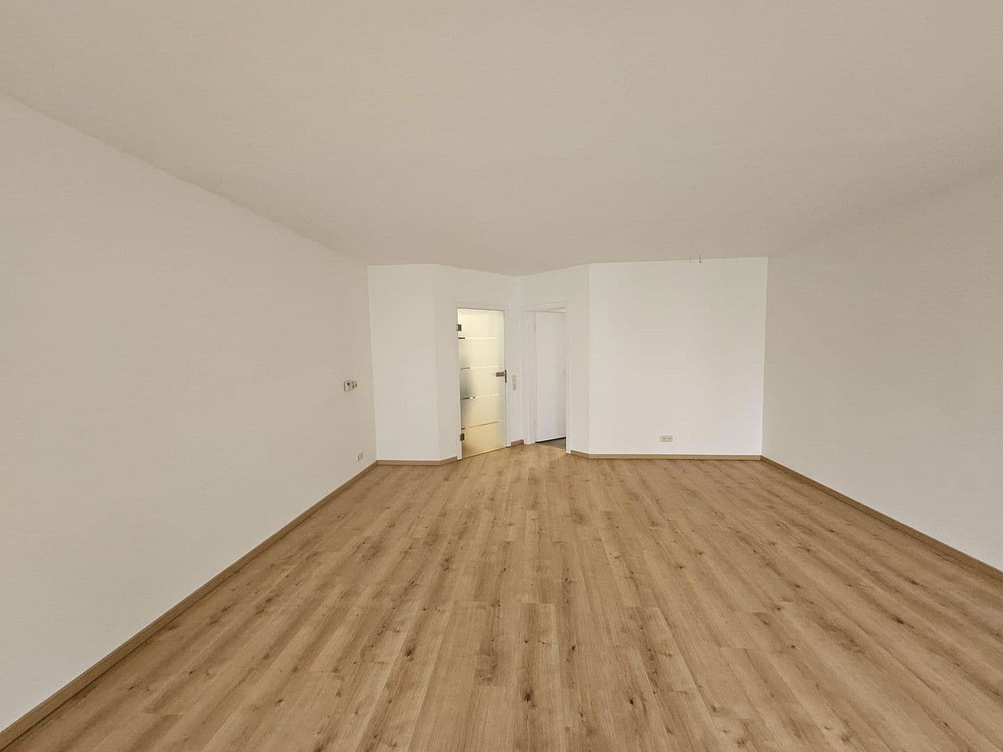 Prenájom bytu 3-izbový 92 m², Ampferweg 1, Göttingen, Dolné Sasko Prenájom bytu 3-izbový 92 m², Ampferweg 1, Göttingen, Dolné Sasko