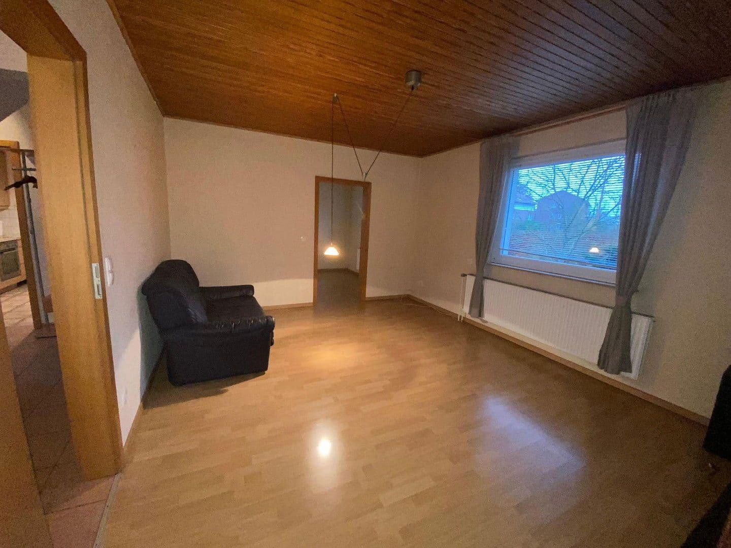 Predaj domu 174 m², pozemek 1.787 m², Alte Heerstraße 25, Wesendorf, Dolné Sasko Predaj domu 174 m², pozemek 1.787 m², Alte Heerstraße 25, Wesendorf, Dolné Sasko