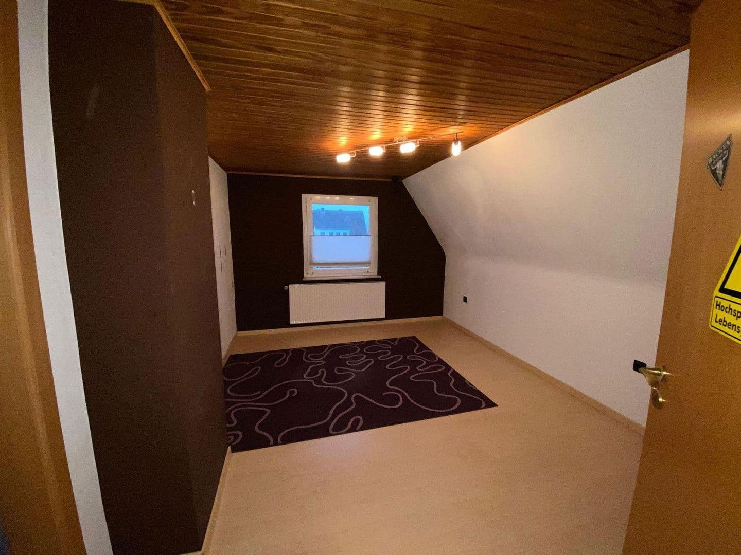 Predaj domu 174 m², pozemek 1.787 m², Alte Heerstraße 25, Wesendorf, Dolné Sasko Predaj domu 174 m², pozemek 1.787 m², Alte Heerstraße 25, Wesendorf, Dolné Sasko