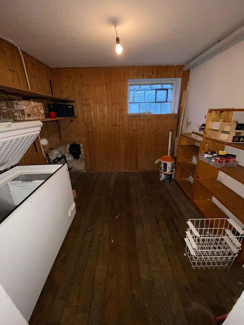 Predaj domu 174 m², pozemek 1.787 m², Alte Heerstraße 25, Wesendorf, Dolné Sasko Predaj domu 174 m², pozemek 1.787 m², Alte Heerstraße 25, Wesendorf, Dolné Sasko