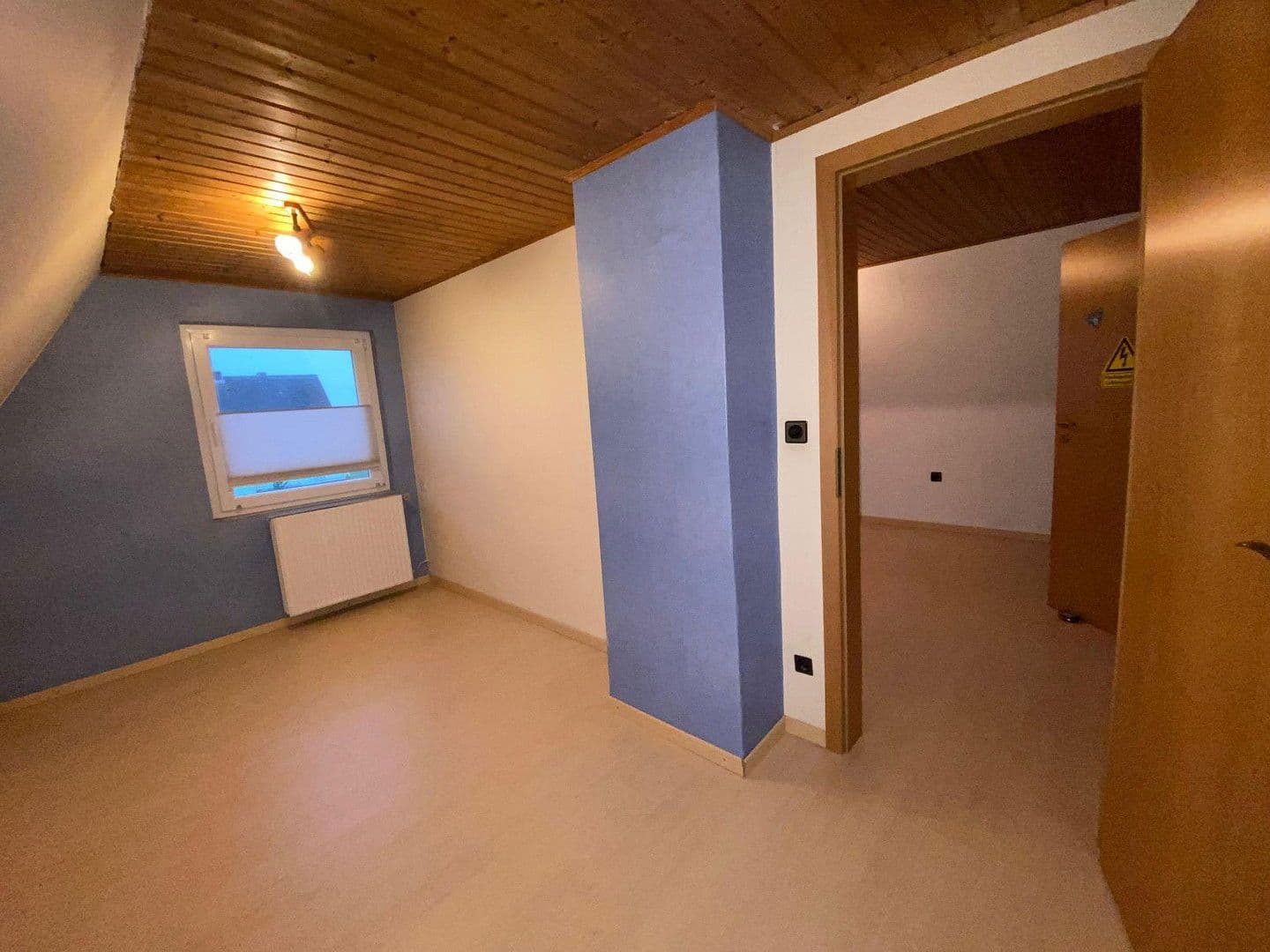 Predaj domu 174 m², pozemek 1.787 m², Alte Heerstraße 25, Wesendorf, Dolné Sasko Predaj domu 174 m², pozemek 1.787 m², Alte Heerstraße 25, Wesendorf, Dolné Sasko