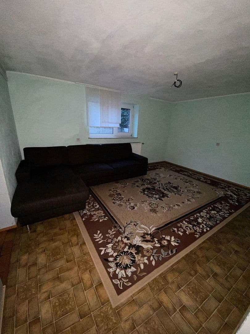 Predaj domu 174 m², pozemek 1.787 m², Alte Heerstraße 25, Wesendorf, Dolné Sasko Predaj domu 174 m², pozemek 1.787 m², Alte Heerstraße 25, Wesendorf, Dolné Sasko