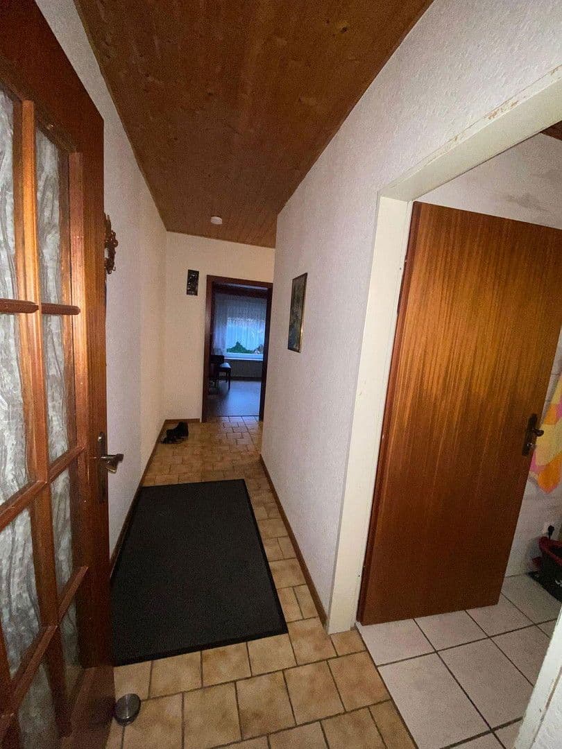 Predaj domu 174 m², pozemek 1.787 m², Alte Heerstraße 25, Wesendorf, Dolné Sasko Predaj domu 174 m², pozemek 1.787 m², Alte Heerstraße 25, Wesendorf, Dolné Sasko