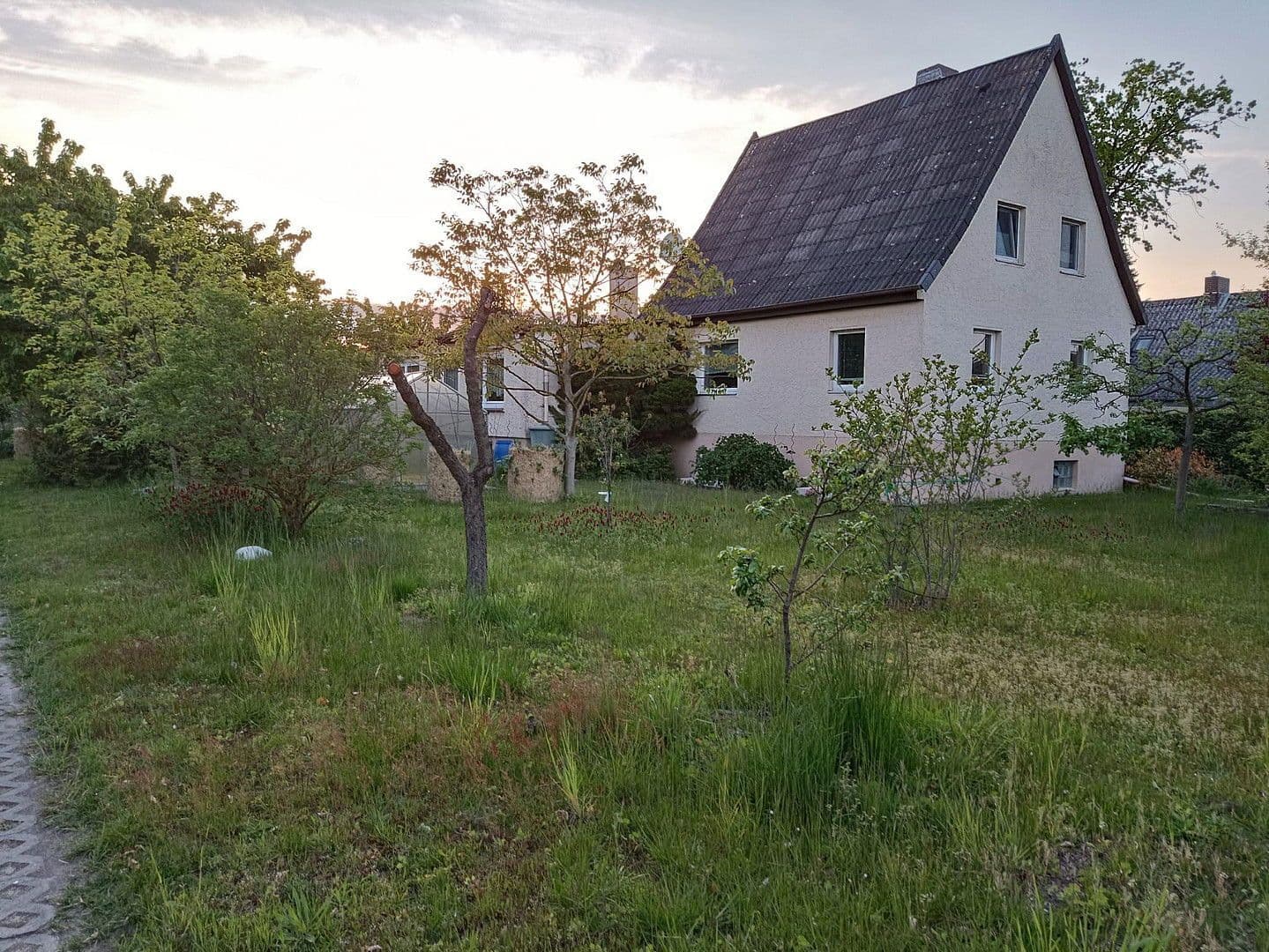 Predaj domu 174 m², pozemek 1.787 m², Alte Heerstraße 25, Wesendorf, Dolné Sasko Predaj domu 174 m², pozemek 1.787 m², Alte Heerstraße 25, Wesendorf, Dolné Sasko