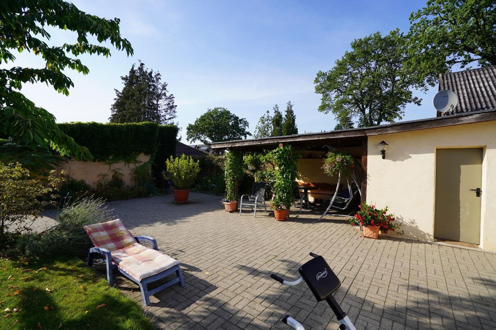 Predaj domu 174 m², pozemek 1.787 m², Alte Heerstraße 25, Wesendorf, Dolné Sasko Predaj domu 174 m², pozemek 1.787 m², Alte Heerstraße 25, Wesendorf, Dolné Sasko