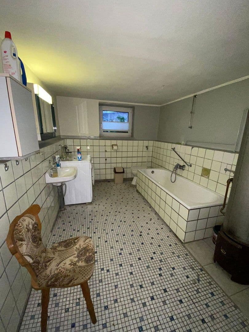 Predaj domu 174 m², pozemek 1.787 m², Alte Heerstraße 25, Wesendorf, Dolné Sasko Predaj domu 174 m², pozemek 1.787 m², Alte Heerstraße 25, Wesendorf, Dolné Sasko