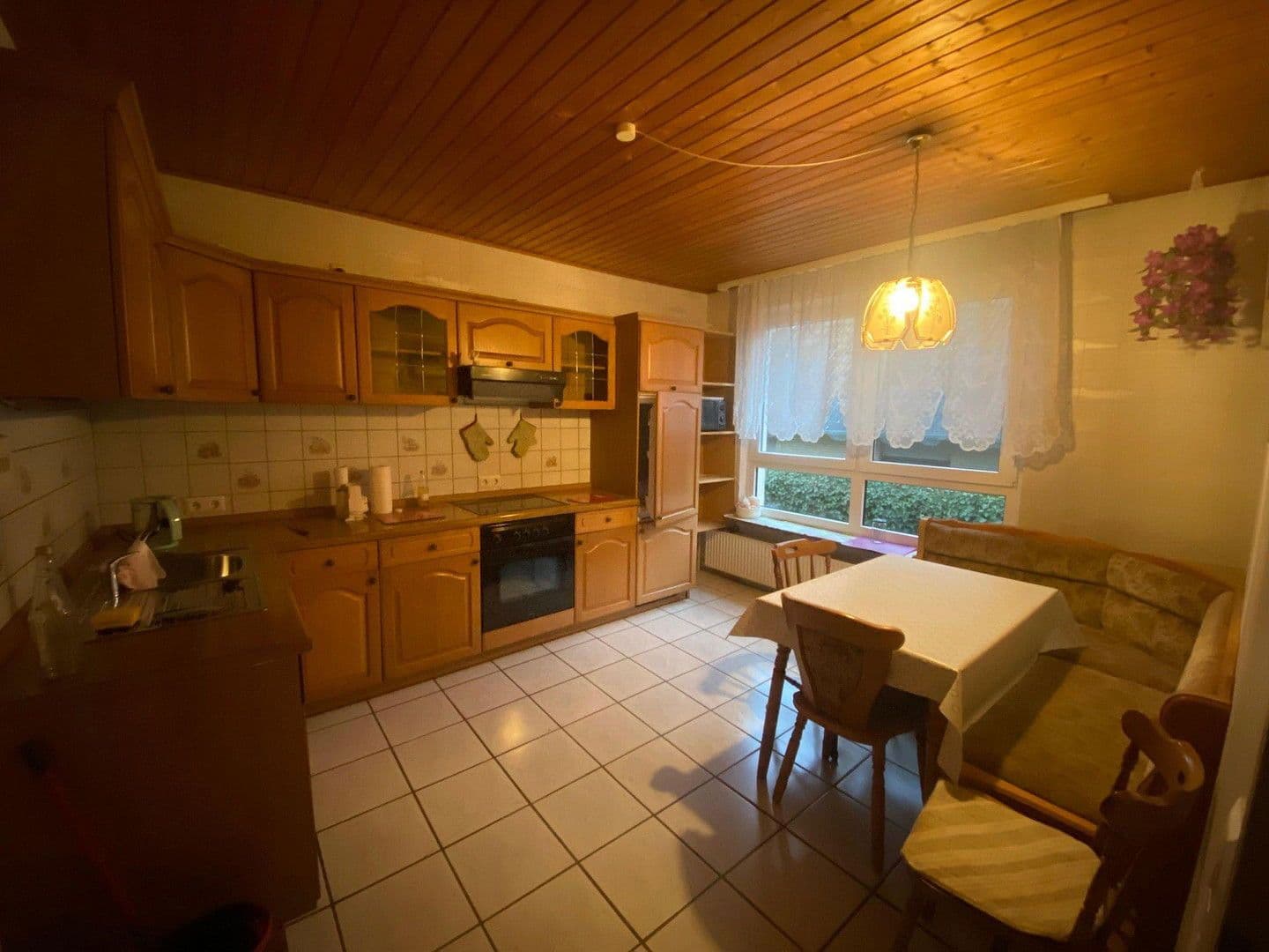 Predaj domu 174 m², pozemek 1.787 m², Alte Heerstraße 25, Wesendorf, Dolné Sasko Predaj domu 174 m², pozemek 1.787 m², Alte Heerstraße 25, Wesendorf, Dolné Sasko