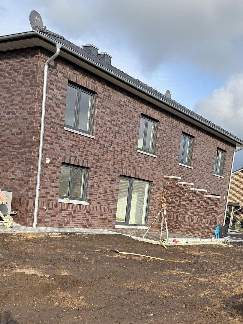 Prenájom domu 133 m², pozemek 449 m², Am Osterbruch 58a, Hammah, Dolné Sasko Prenájom domu 133 m², pozemek 449 m², Am Osterbruch 58a, Hammah, Dolné Sasko