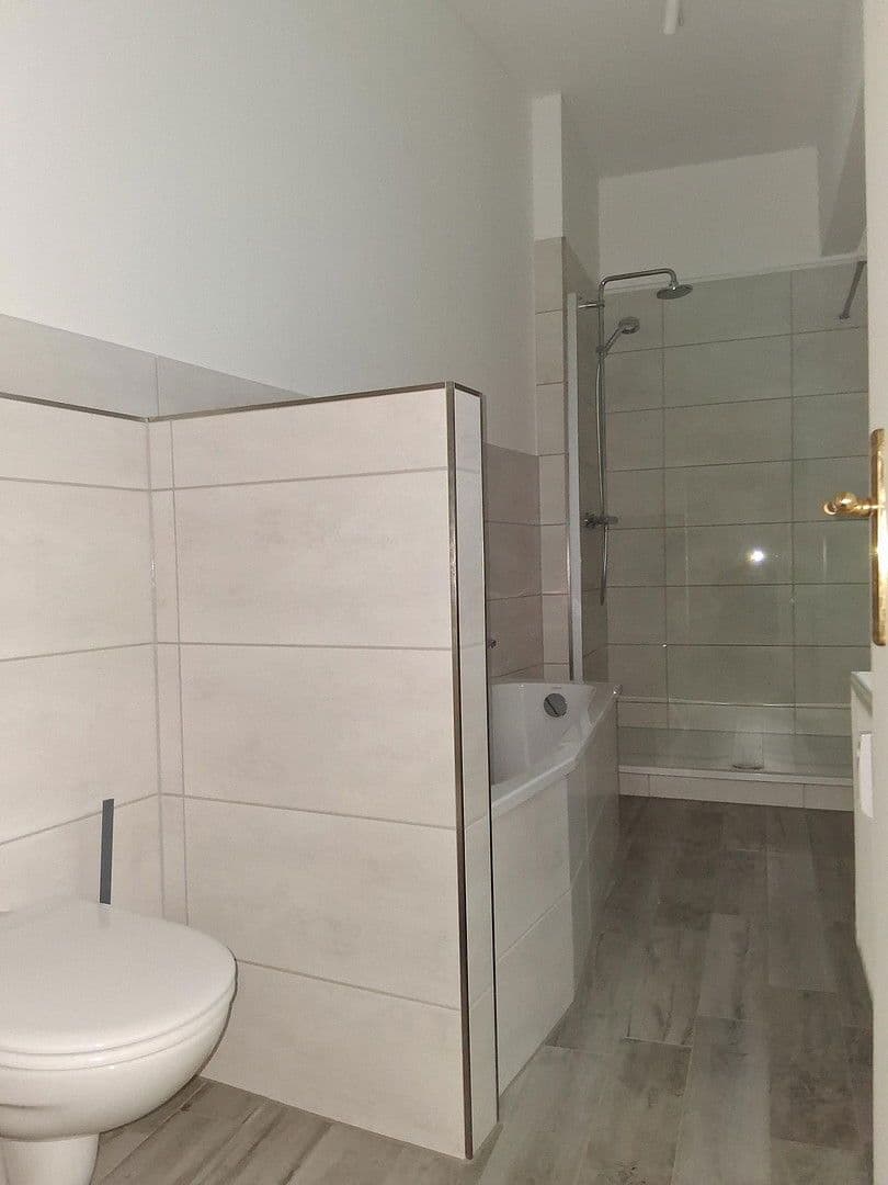 Prenájom bytu 4-izbový 140 m², Rittergasse 10, Gera, Durínsko Prenájom bytu 4-izbový 140 m², Rittergasse 10, Gera, Durínsko