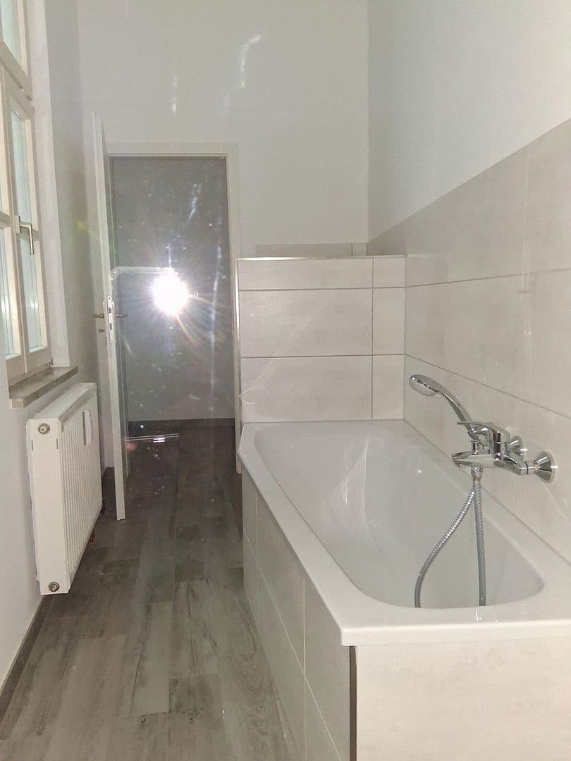 Prenájom bytu 4-izbový 140 m², Rittergasse 10, Gera, Durínsko Prenájom bytu 4-izbový 140 m², Rittergasse 10, Gera, Durínsko