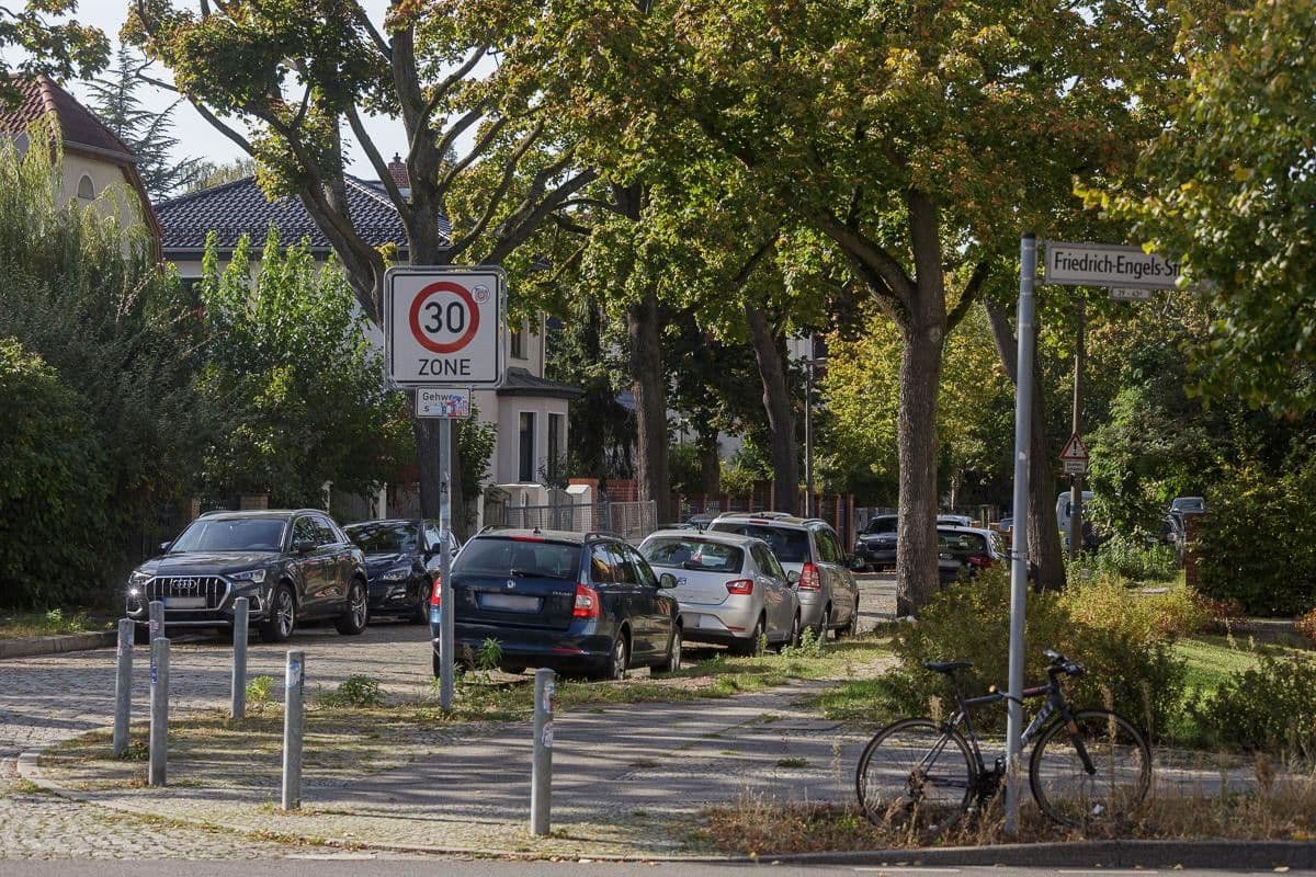 Predaj bytu 3-izbový 80 m², Berlin, Berlín Predaj bytu 3-izbový 80 m², Berlin, Berlín