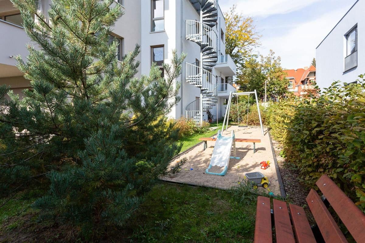 Predaj bytu 3-izbový 80 m², Berlin, Berlín Predaj bytu 3-izbový 80 m², Berlin, Berlín